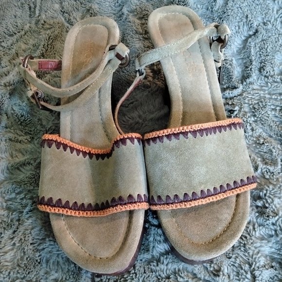 AEROSOLES LODGE SUEDE SANDALS SZ 6.5 - Picture 3 of 7